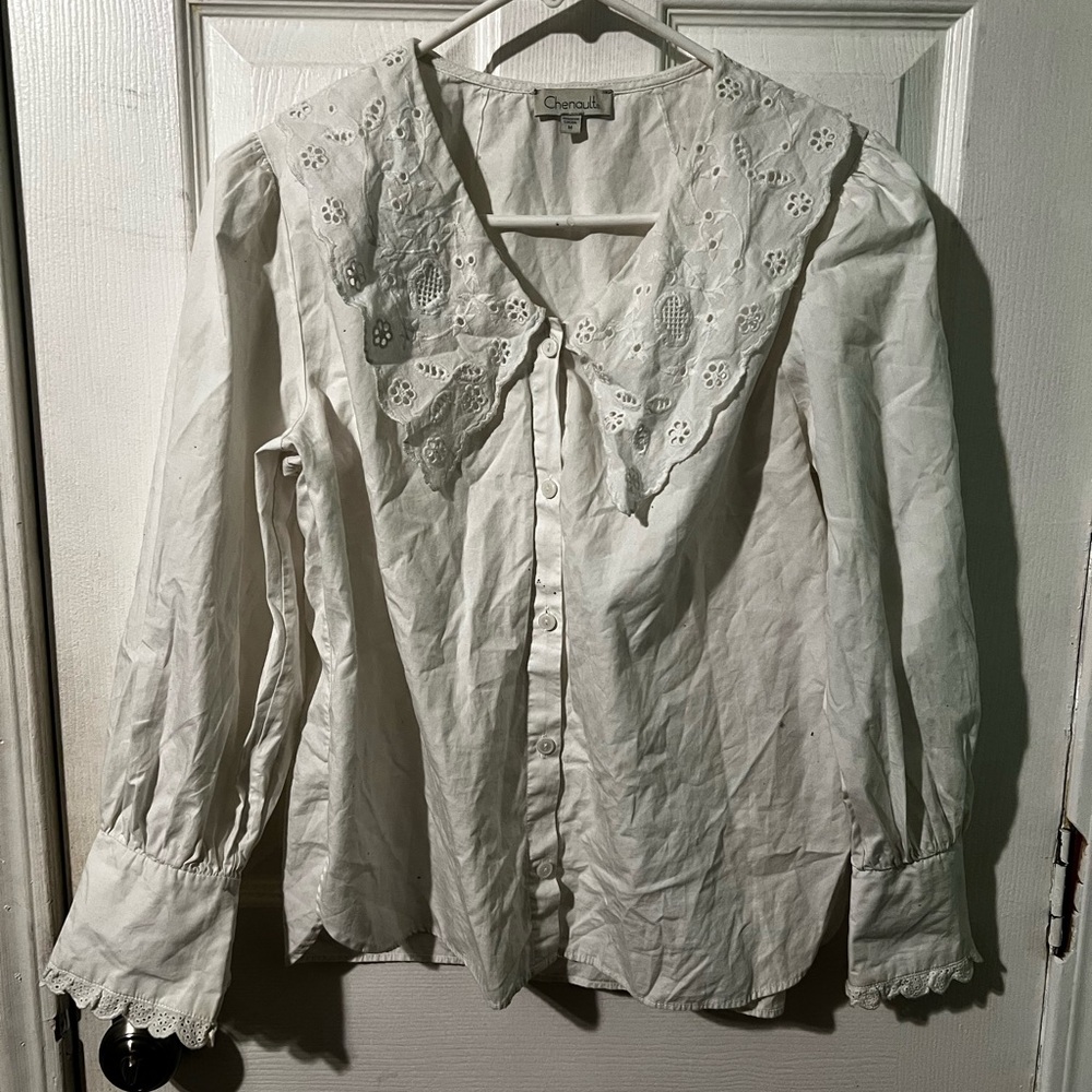 Women's White Blouse with Lace Collar